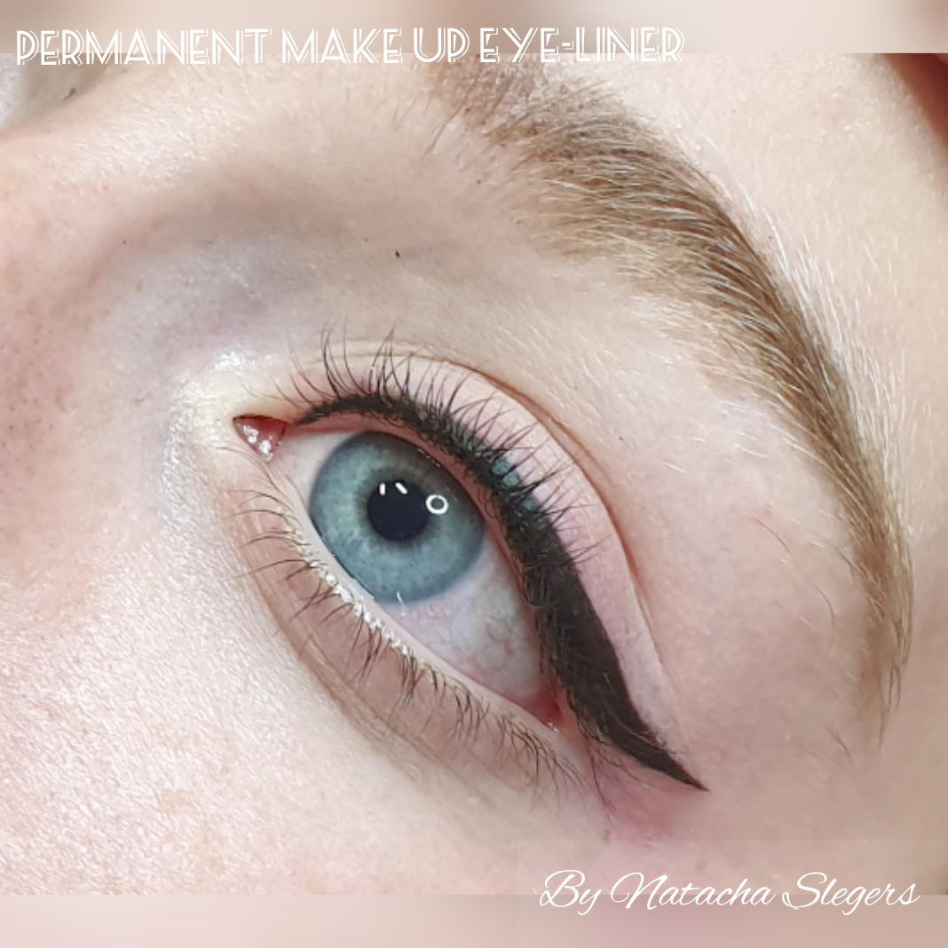 Photo du maquillage permanent des yeux